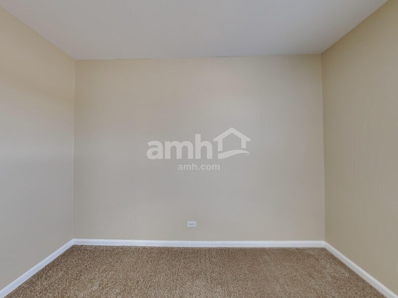 Building Photo - 380 Quarry Ln