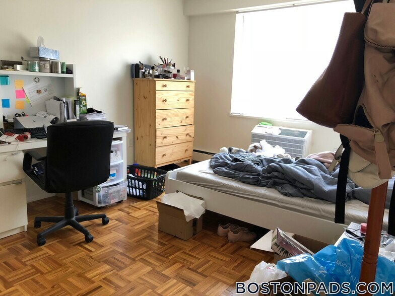 Building Photo - 185 Freeman St