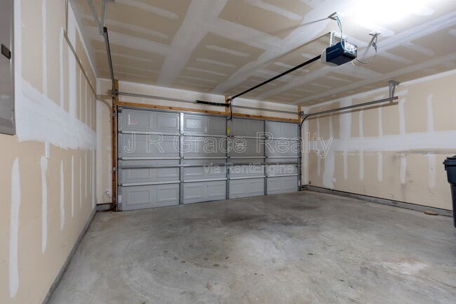 Building Photo - 4204 S Fork Ranch Rd