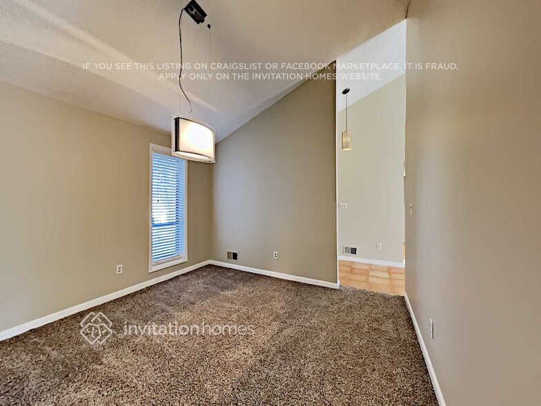 Building Photo - 125 S Falcon Bluff