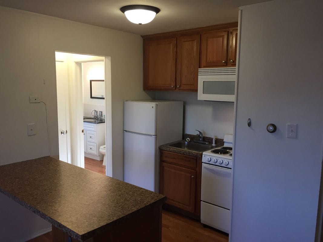 Building Photo - 564 W State Rte 22