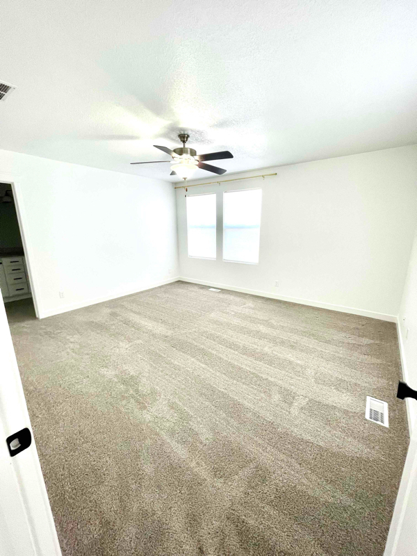 Building Photo - 1472 E Primrose Ln