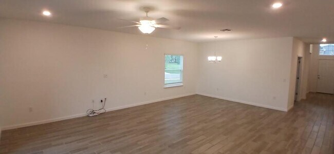 Building Photo - 7898 SW 74th Lp
