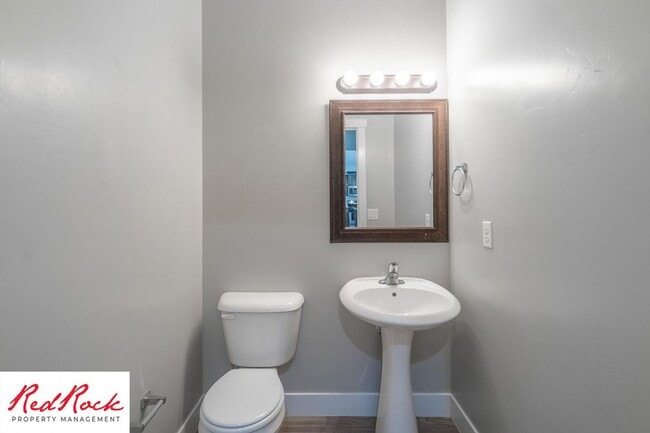 Building Photo - 4 Bedroom Spacious St. George Home with Large Backyard