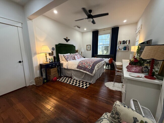 Building Photo - 5BD House Uptown