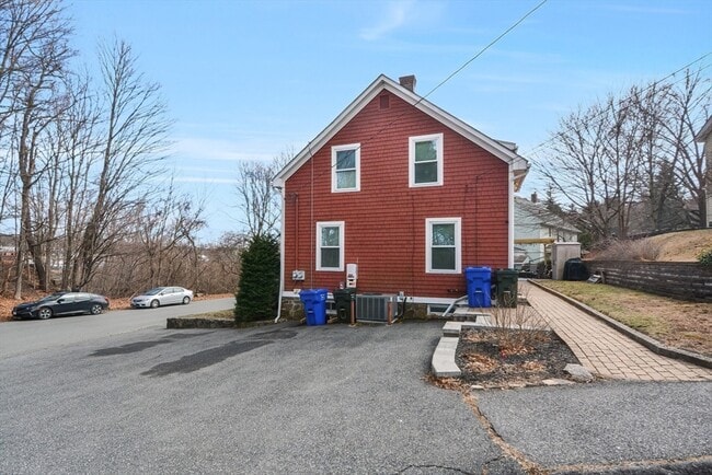 Building Photo - 21 Cemetery St