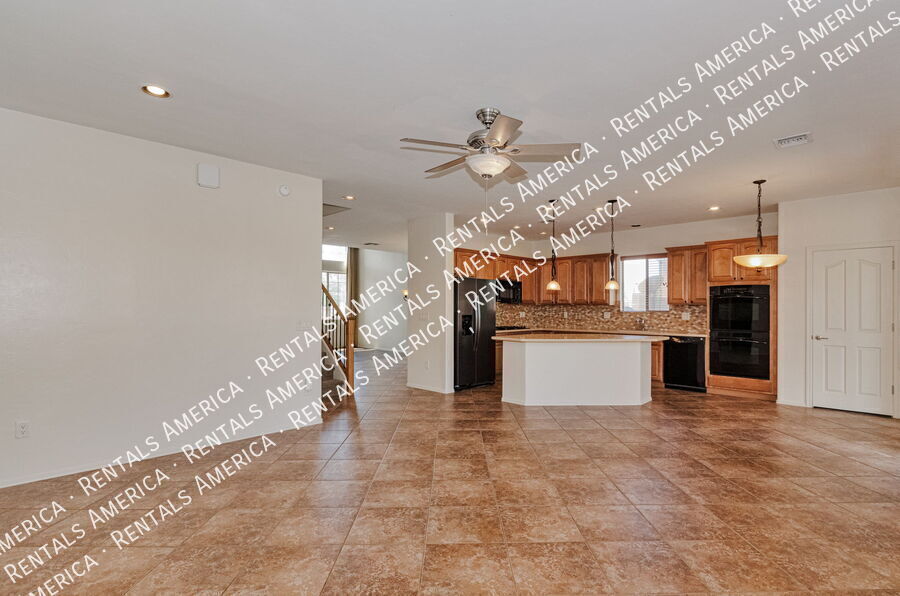 Building Photo - 89 E Brearley Dr