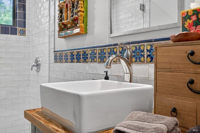 Building Photo - 3662 Lovall Valley Rd