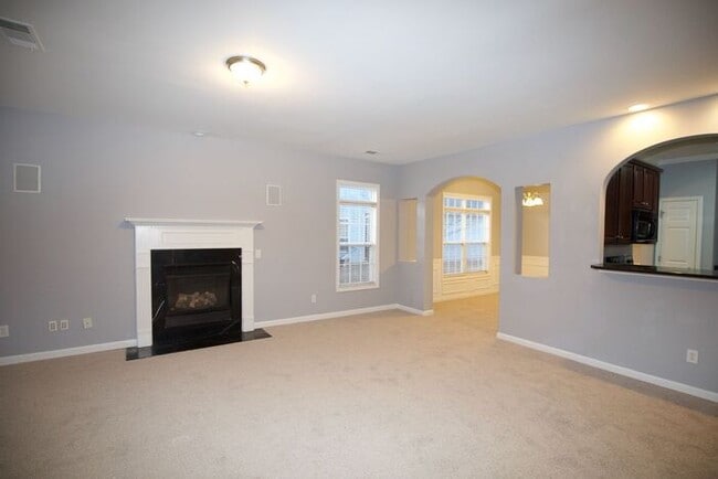 Building Photo - 7897 The Lakes Point