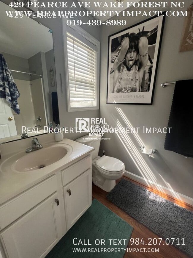 Building Photo - 429 Pearce Ave