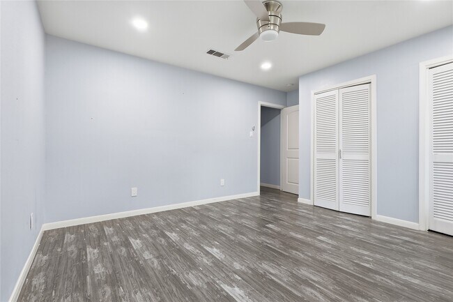 Building Photo - 5347 Rutherglenn Dr