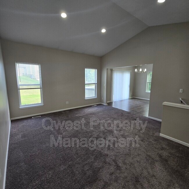 Building Photo - 6981 Sienna Dr SE