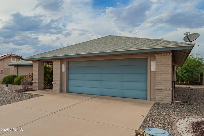 Building Photo - 13722 W Gable Hill Dr
