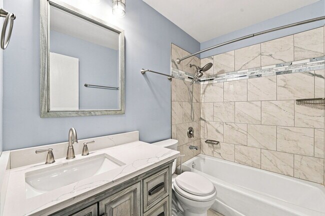 Building Photo - 981 West Ct