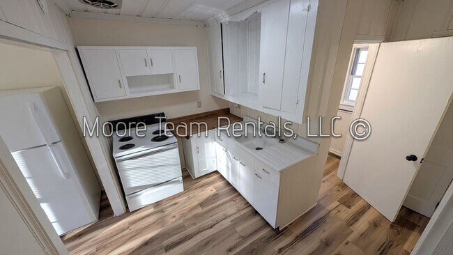 Building Photo - Haywood Ventures, LLC - 1302