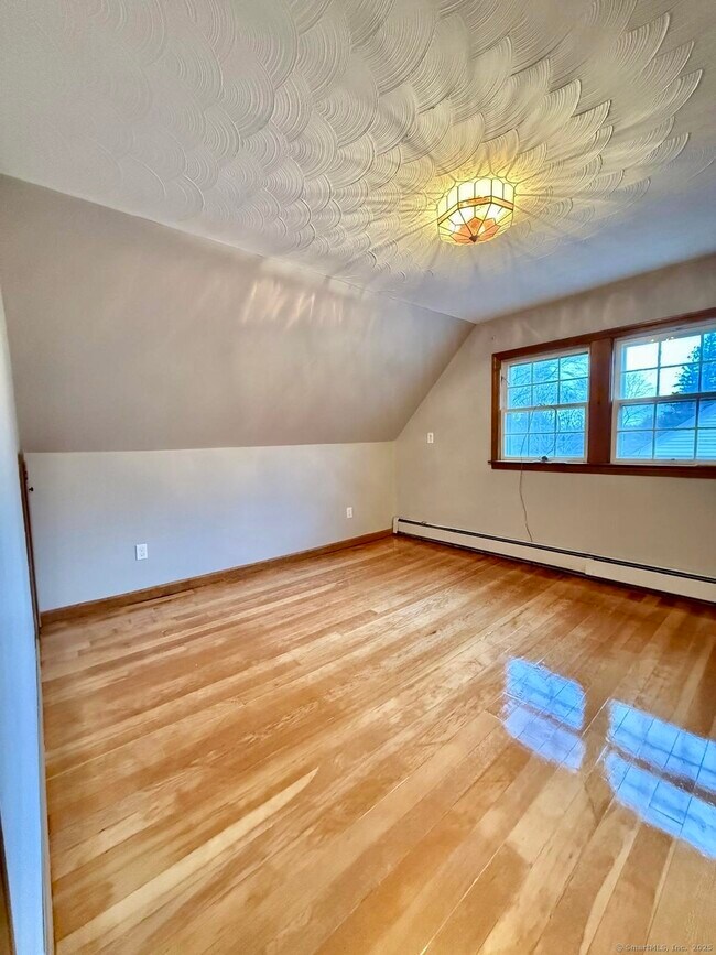 Building Photo - 399 High St