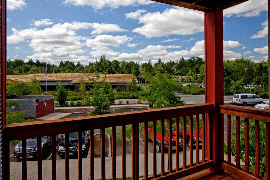 Building Photo - Merlo Station