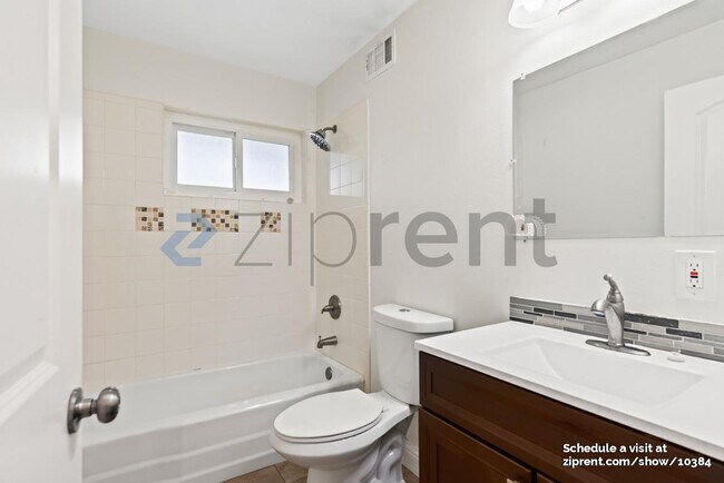 Building Photo - 3078 Deseret Dr