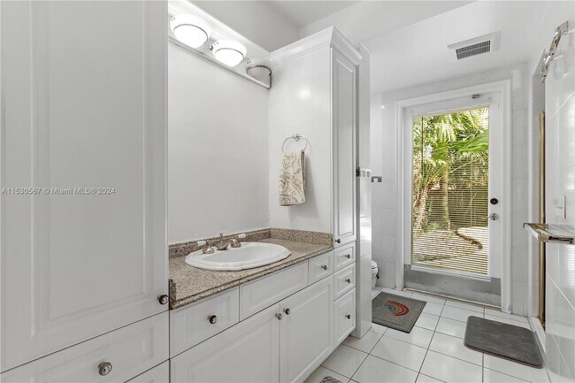 Building Photo - 8700 SW 153rd Terrace