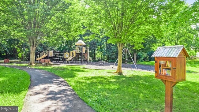 Building Photo - 1 Bentmoor Ct