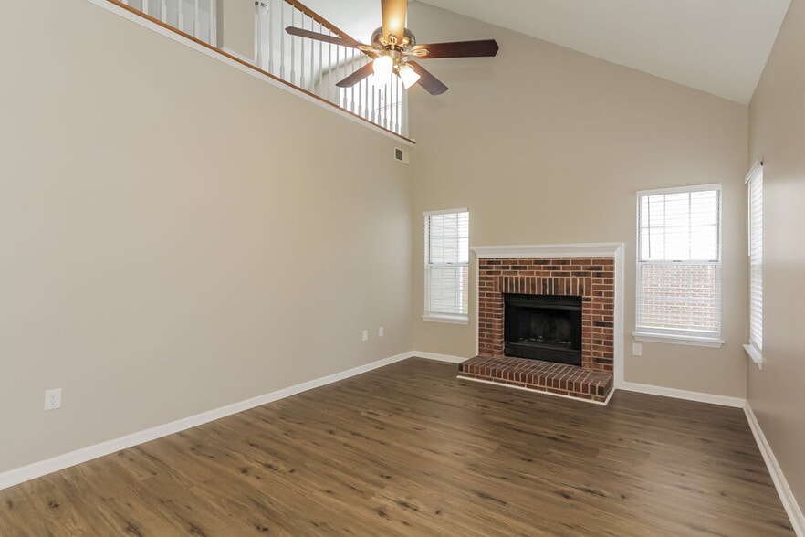 Building Photo - 4714 Saxonbury Way