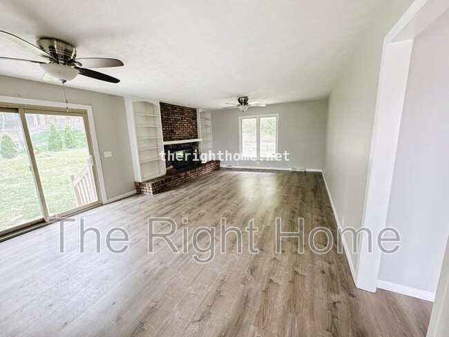 Building Photo - 5141 Raven Oaks Cir