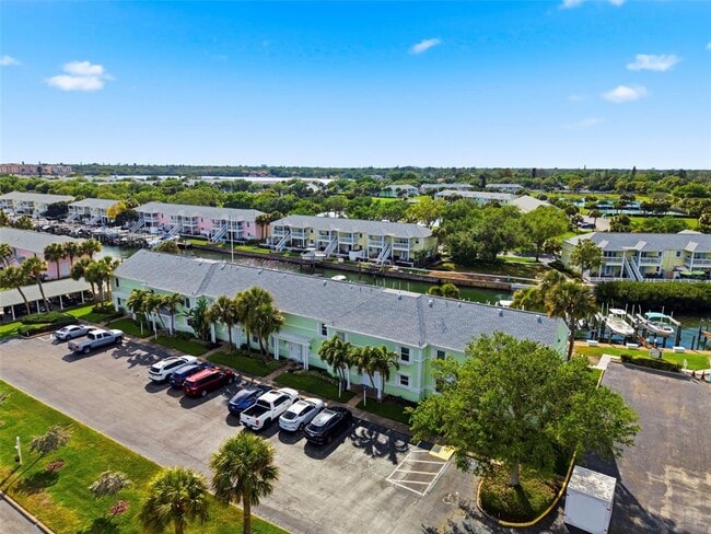 Building Photo - 4751 Coquina Key Dr SE