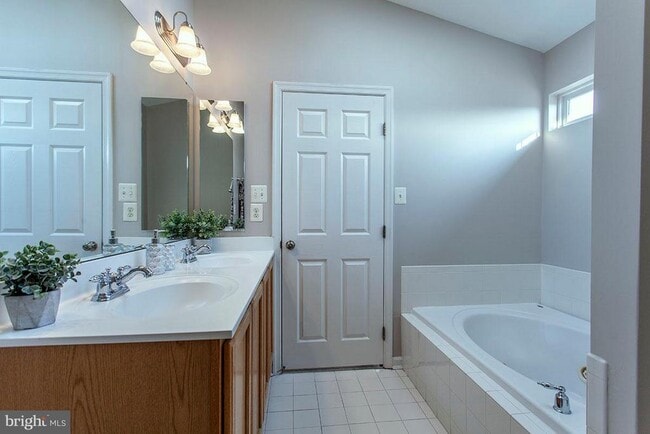 Building Photo - 1603 Durham Way