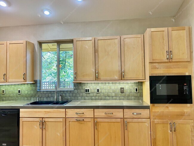 Building Photo - West Hills Gem with Timeless Charm and Mod...