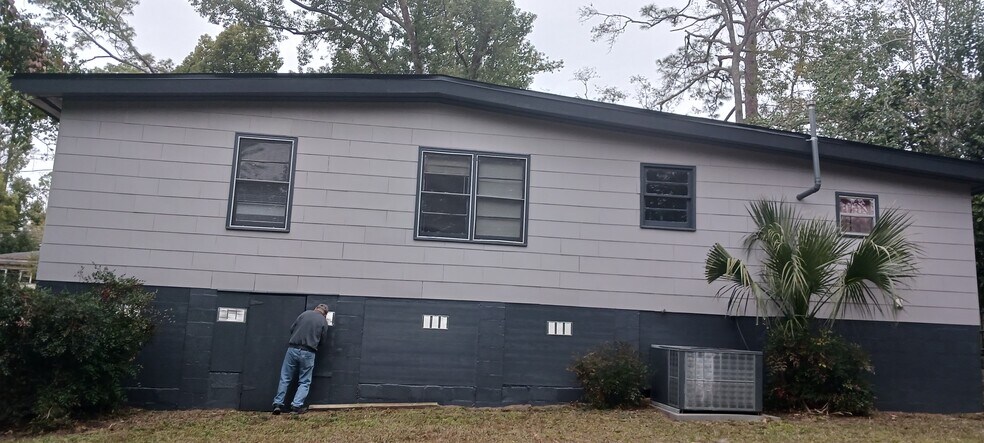 Building Photo - 1641 Atkamire Dr