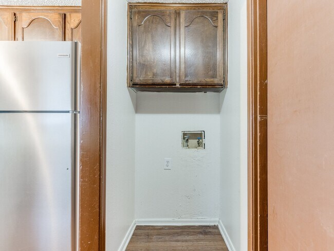 Building Photo - 929 Branchwood Dr