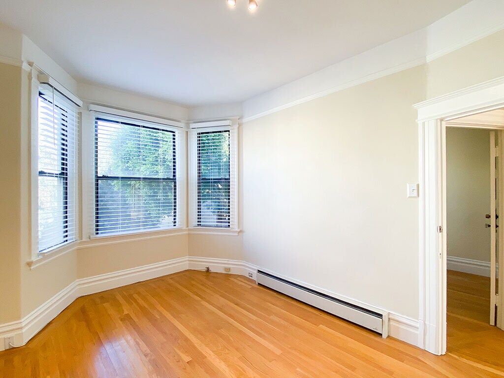 Building Photo - 527 Union St