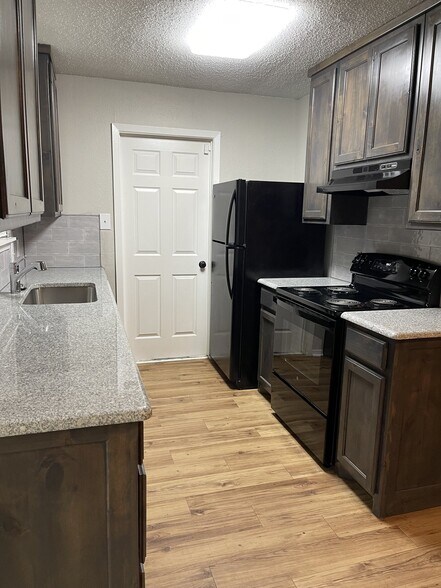 Building Photo - 509 Sage Trail