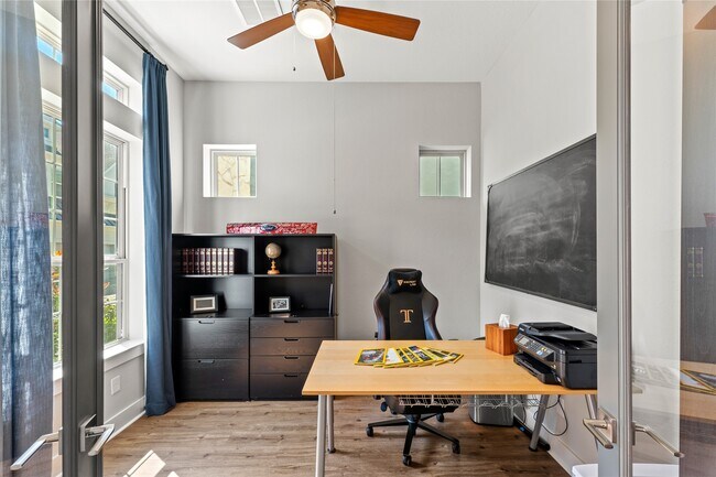 Building Photo - 1711 Leilani Dr