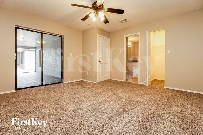 Building Photo - 1463 Eldra Dr