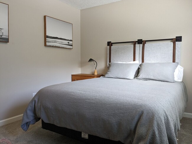 Building Photo - Cozy Carmel Valley Village House Fully Furnished