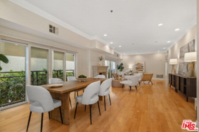 Building Photo - 11840 Dorothy St