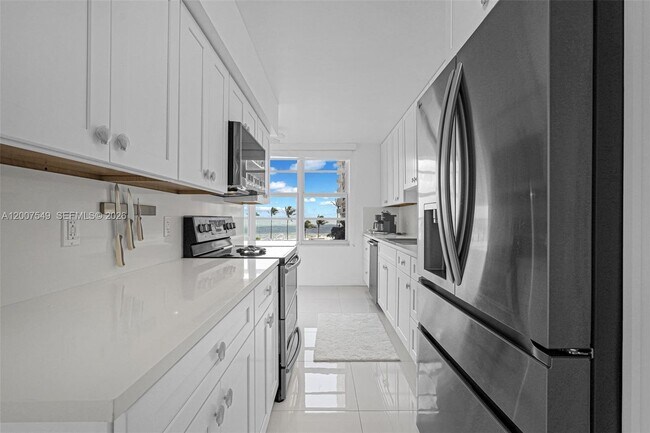 Building Photo - 4280 Galt Ocean Dr