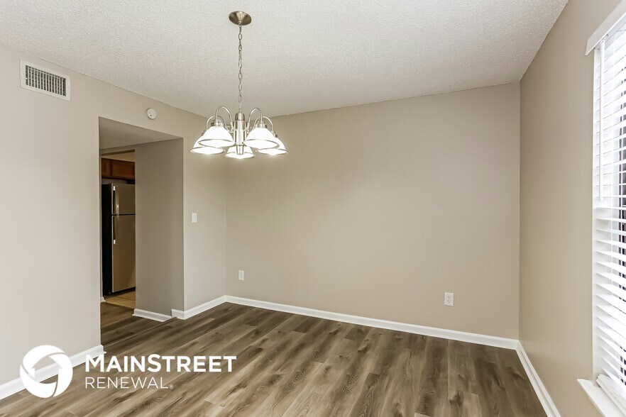 Building Photo - 12636 Misty Mountain Dr E
