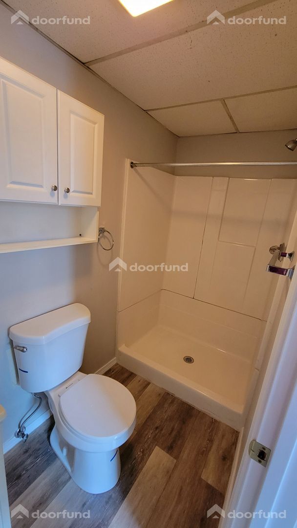 Building Photo - 290 Central St