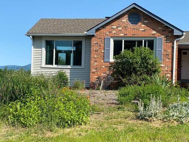 Building Photo - 5802 Roach Ridge