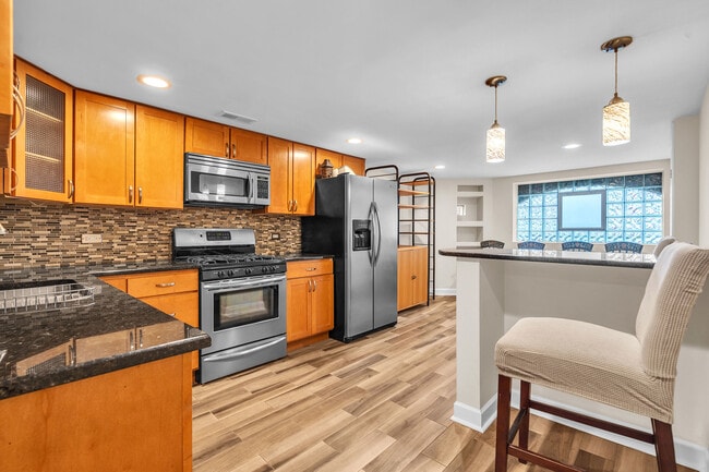 Building Photo - 3108 N 78th Ct