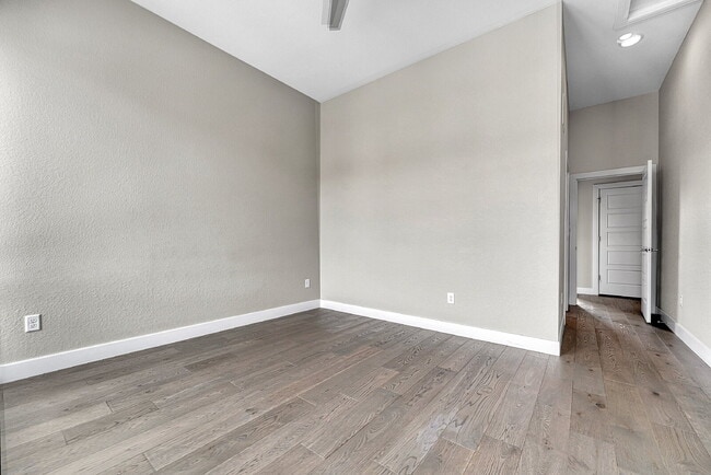 Building Photo - $3,145.95- 3 Bed, 3.5 Bath Townhome in Denver with Central AC and In Unit Laundry