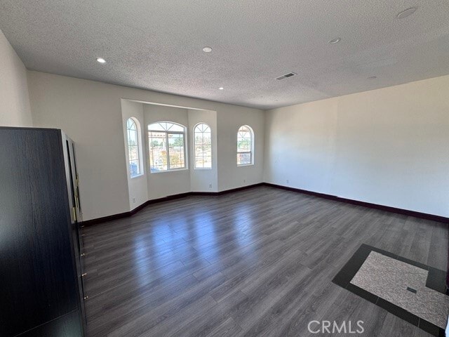 Building Photo - 37224 105th St E
