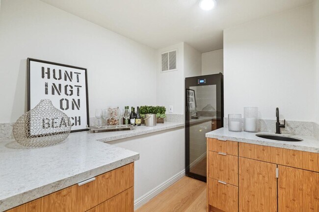 Building Photo - 3811 Farm Hill Blvd