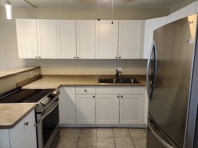 Building Photo - 395 SE Norfolk Blvd