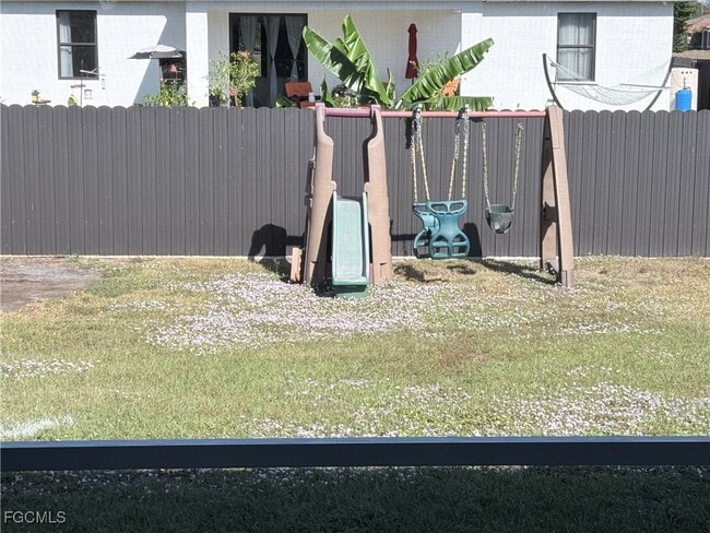 Building Photo - 3030 33rd St SW