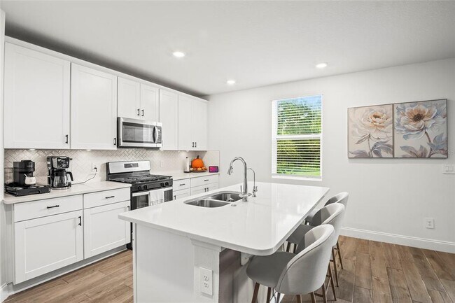 Building Photo - 2943 Sunstar Dr