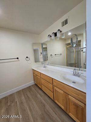 Building Photo - 4423 E Catalina Ave