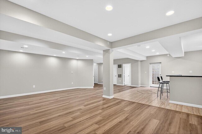 Building Photo - 42071 Pepperbush Pl